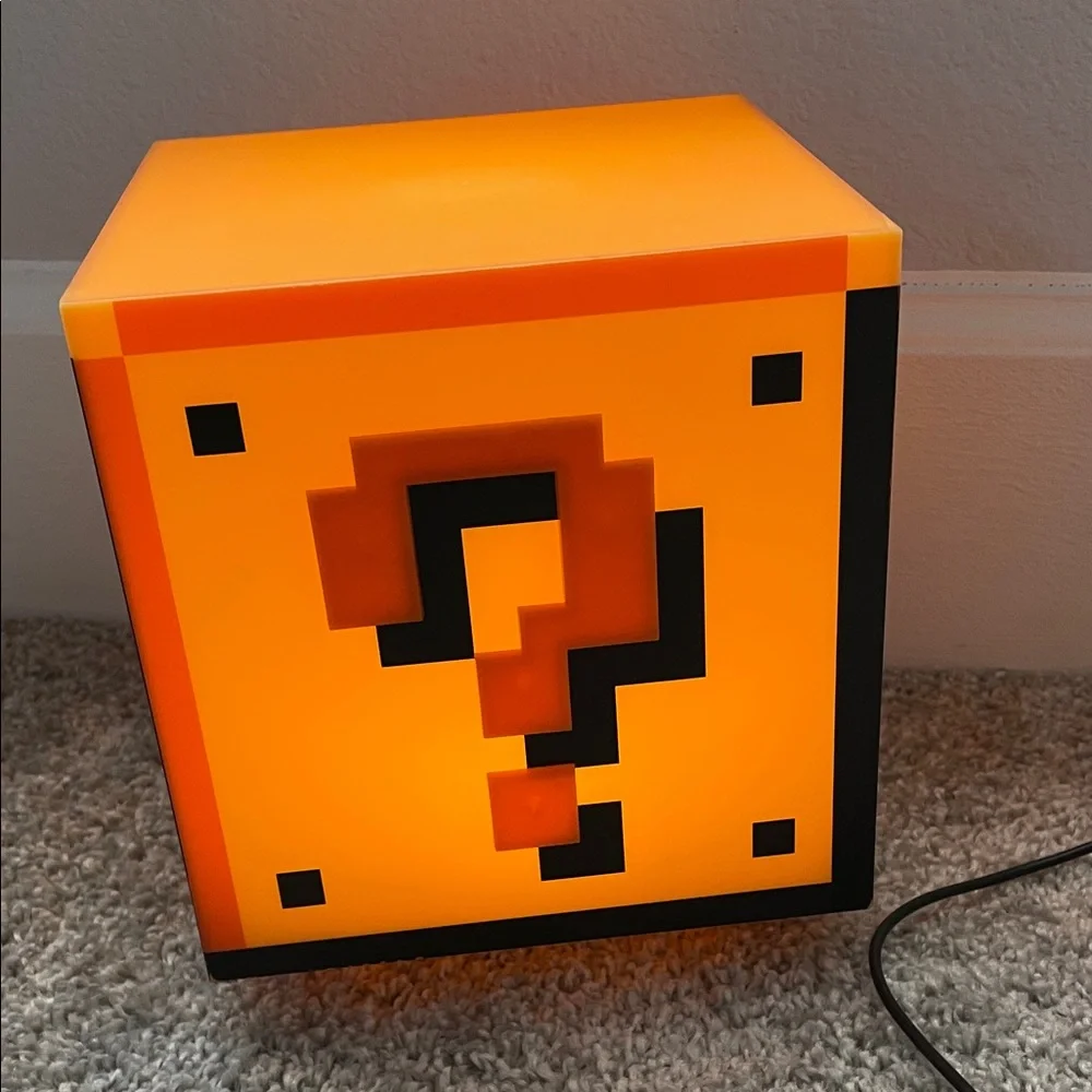 Nintendo question illuminated box and pac man ghost light